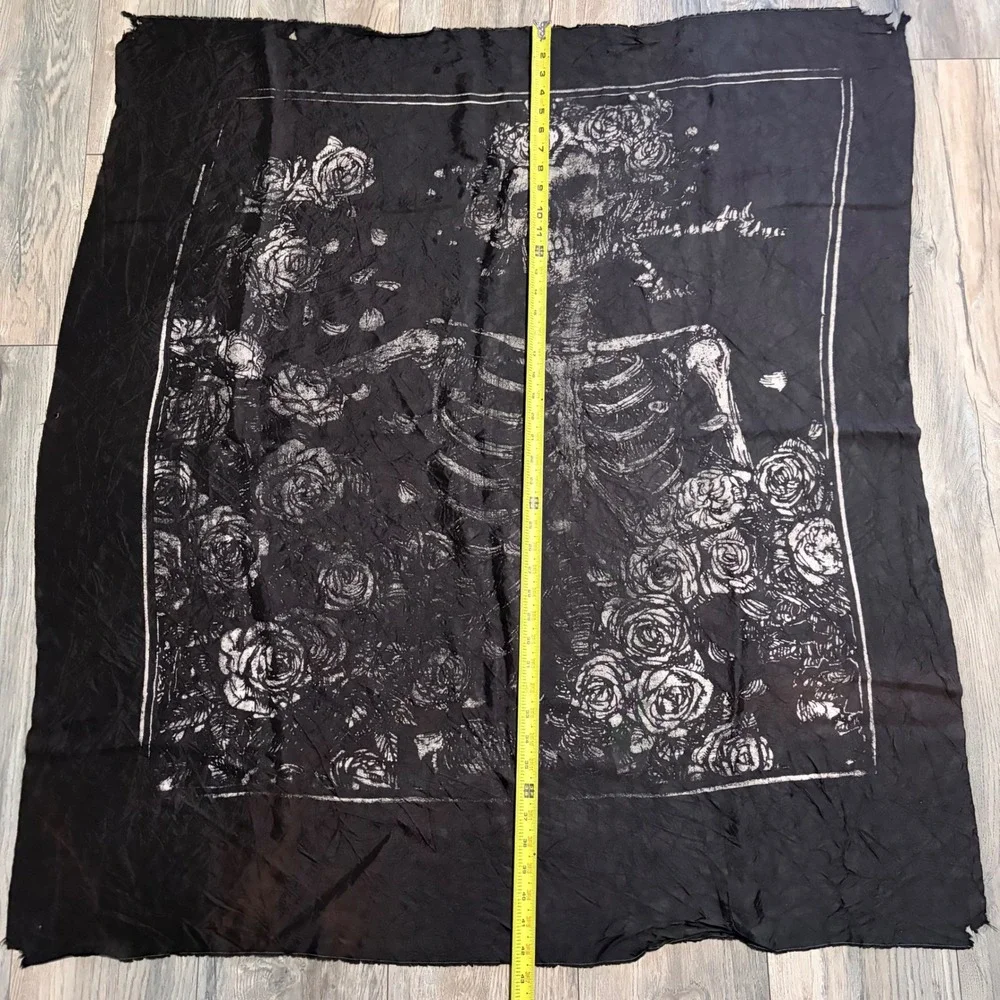 Vintage Grateful Dead Bertha Skeleton Roses Tapestry Flag Black Distressed 42x38